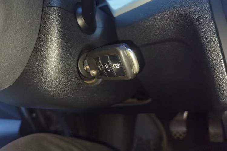 Used Volkswagen Jetta 2013 1.6L Manual Comfort Model
