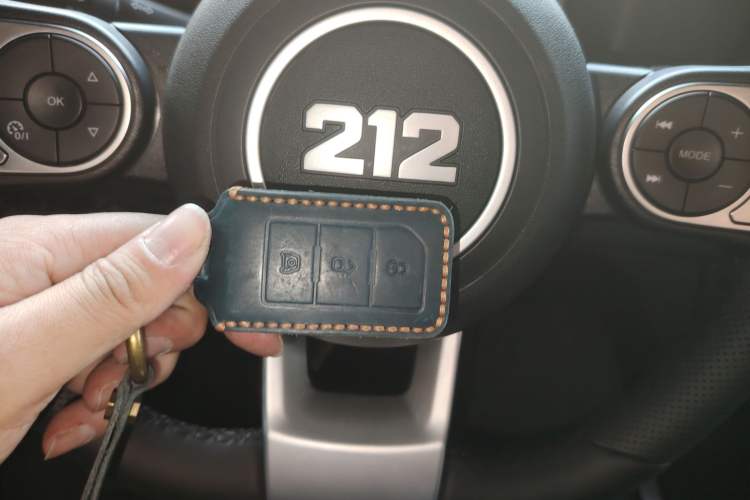 Used 212 T01 2024 2.0T Mechanic
