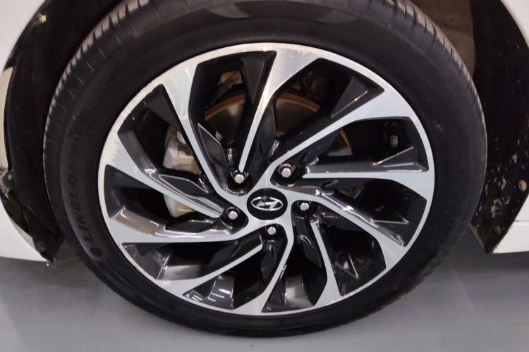 Used Hyundai Elantra (6th Generation / Lingdong) 2020 1.5L CVT Smart & Stylish – Elite Version