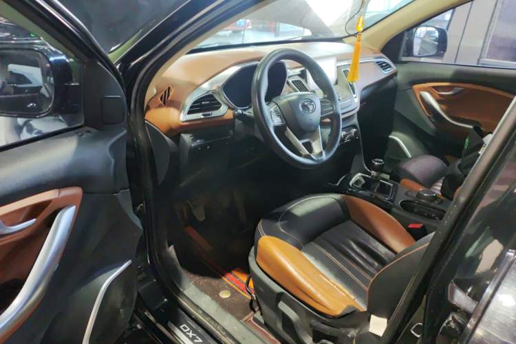 Used Soueast DX7 2016 1.5T Manual Triumph Edition
