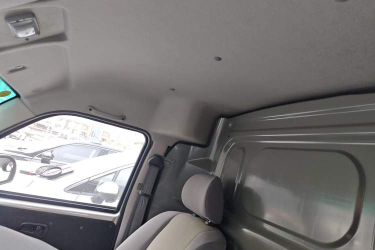 Used Jinbei Hiace X30 2023 1.5L Super-Enjoyment Van 2/5 Seats Non-Air-Conditioned Version SWC15M