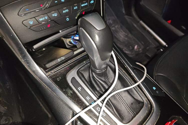 Used Ford Edge 2018 EcoBoost 245 Two-Wheel-Drive Titanium 7-Seater China V Standard
