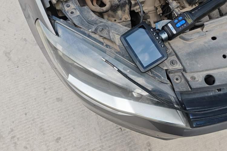 Used Volkswagen Jetta 2013 1.6L Automatic Fashion Model Right Front Headlight