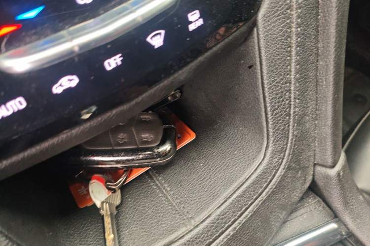 Used Cadillac XT5 2020 Revised Version 28T Luxury Edition Vehicle Key