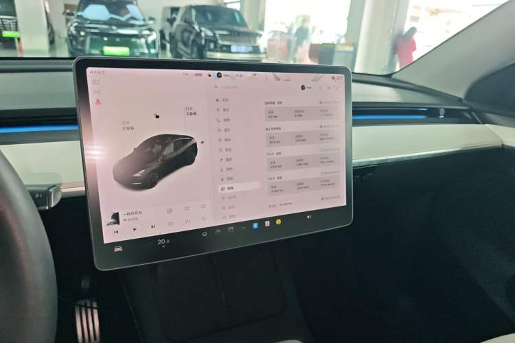 Used Tesla Model Y 2021 Long-Range All-Wheel-Drive Version 3D7
