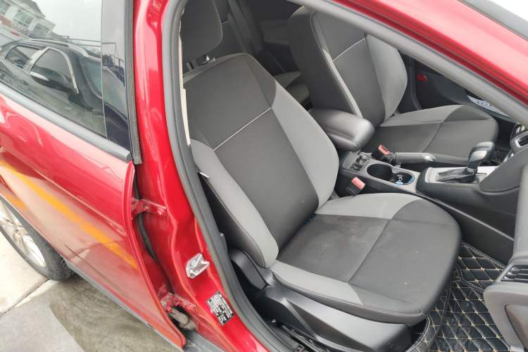 Used Ford Focus 2012 Hatchback 1.6L Automatic Comfort Model
