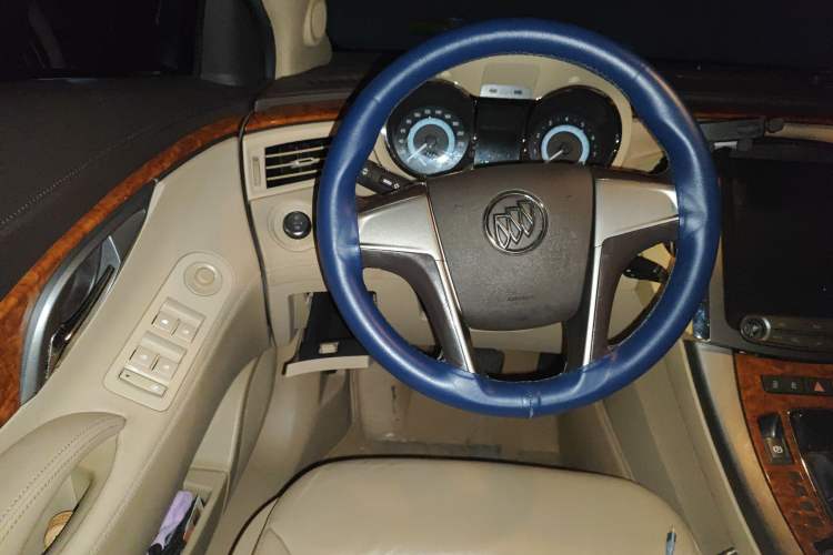 Used Buick LaCrosse 2012 2.4L SIDI Elegant Edition