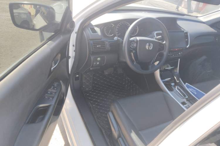 Used Honda Accord 2016 2.0L Comfort Edition
