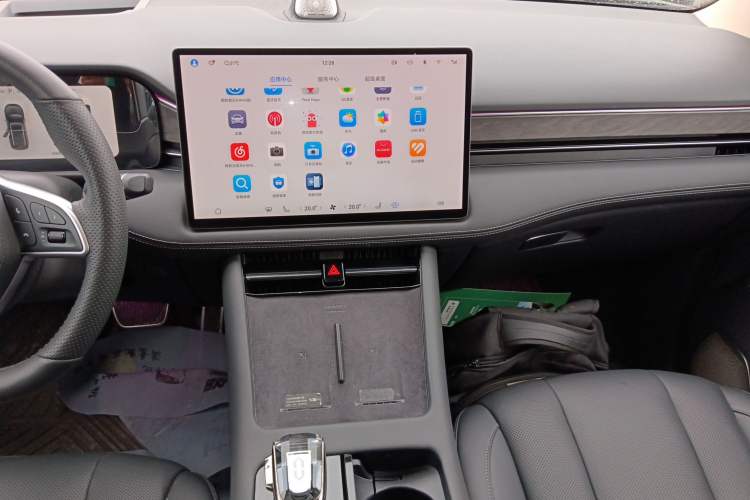 Used Hima AITO M7 2024 1.5T Rear-Drive Plus Version 6 Seats Audio And AC Panel