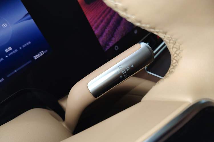 Used Hima AITO M9 2024 Range-Extended Ultra Version 52 kWh 5-Seater Model Gear Lever