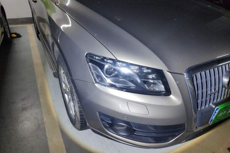 Used Audi Q5 2010 2.0TFSI Technology Edition Right Front Headlight