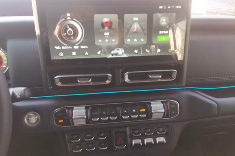 Used 212 T01 2024 2.0T Mechanic
