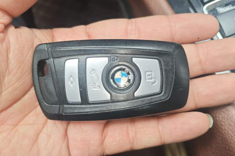 Used BMW 5 Series GT 2014 528i Leading Model