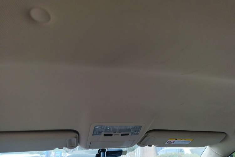 Used Toyota Highlander 2018 2.0T Two-Wheel Drive Elite Version 5 Seats China VI Standard
