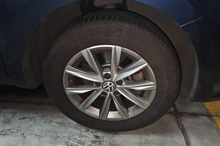 Used Volkswagen Sharan 2016 380TSI Clear Blue Limited Edition
