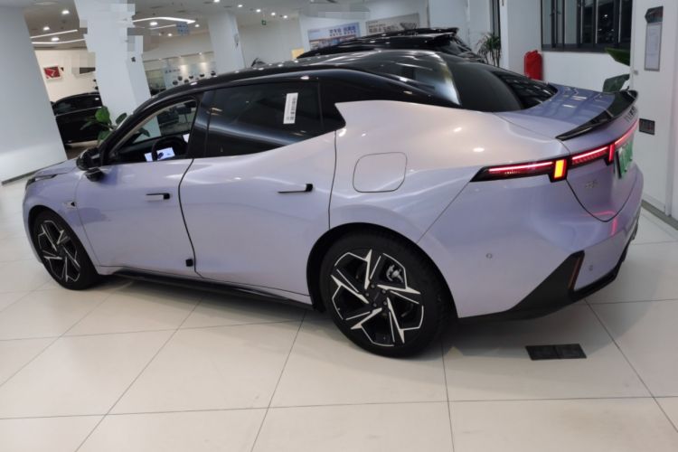 Used Lynk & Co 07 2024 EM-P 126 Long-Range Intelligent Driving Ultra