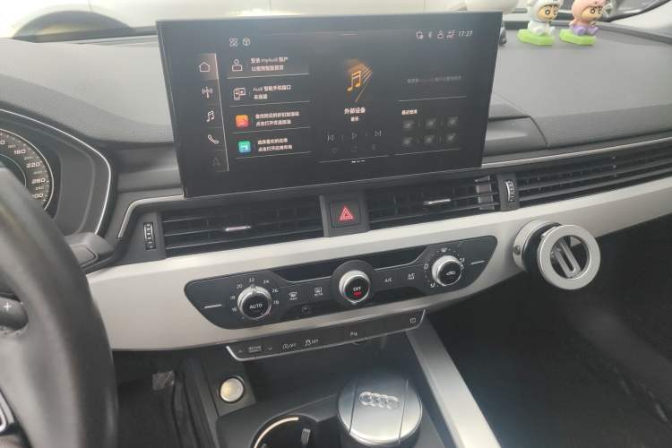 Used Audi A4L 2020 40 TFSI Fashion Dynamic Model Audio And AC Panel