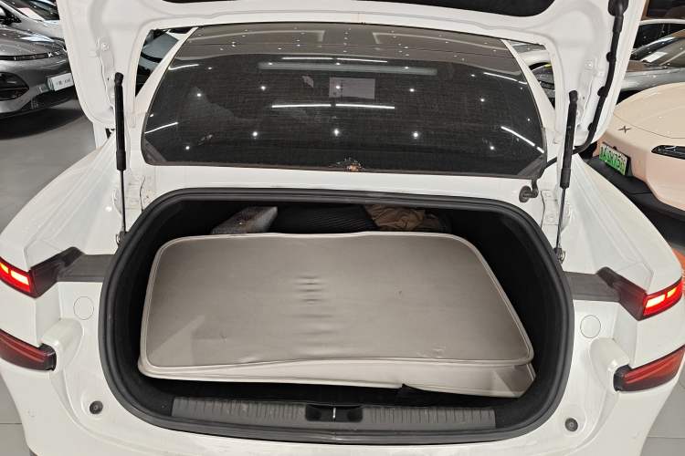 Used XPeng P7 2021 480N Trunk