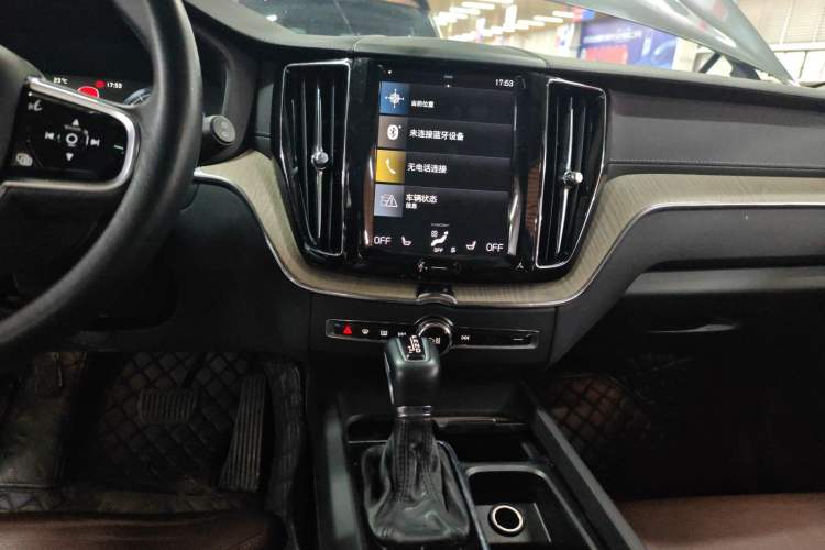 Used Volvo XC60 2021 T5 4x4 Smart Luxury Edition
