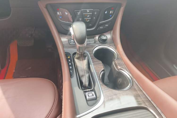 Used Buick Envision 2017 20T Two-Wheel Drive Luxury Model
