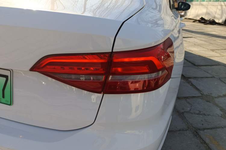 Used Volkswagen Lavida Pure Electric 2019 Low-Trim Version Exterior 6