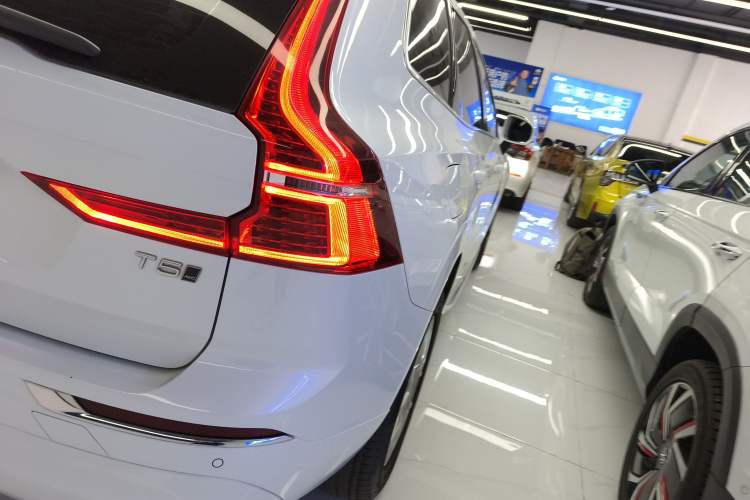 Used Volvo XC60 2021 T5 4x4 Smart Luxury Edition