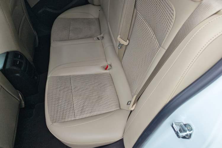 Used Buick Regal 2014 2.0L Leading Fashion Edition Left Rear Seat