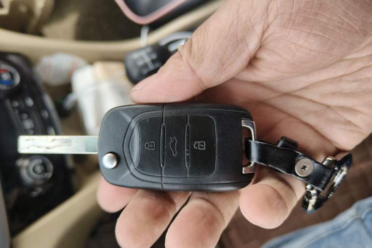 Used Baojun 730 2016 1.5L Manual Luxury Edition 7 Seats Vehicle Key