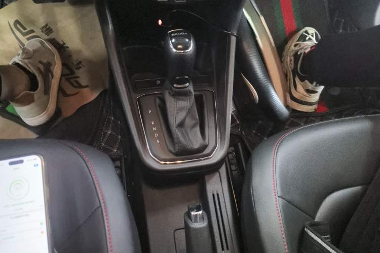 Used Skoda Rapid Spaceback 2020 1.5L Automatic Comfort Edition Gear Lever