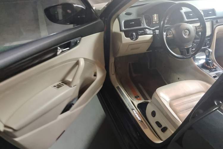 Used Volkswagen Passat 2014 1.8TSI DSG Prestige Navigation Edition