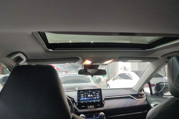 Used Toyota Wildlander 2022 2.0L CVT Two-Wheel Drive Luxury PLUS Edition
