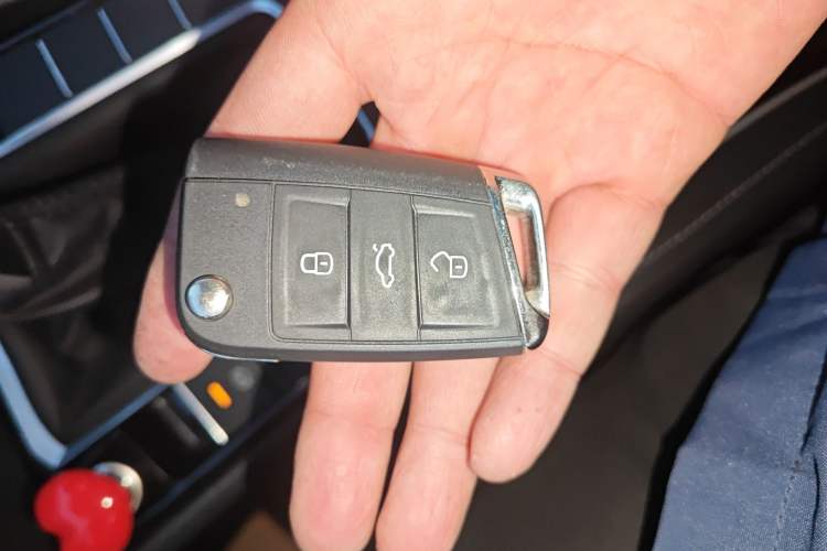 Used Volkswagen Sagitar 2025 300TSI DSG Excellence Edition Vehicle Key