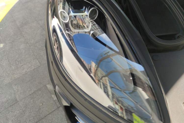 Used Porsche Macan 2018 Macan 2.0T Right Front Headlight