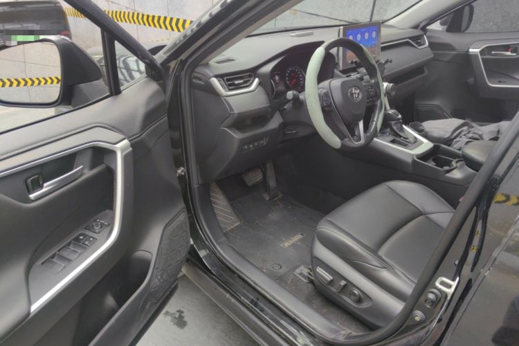 Used Toyota Wildlander 2022 2.0L CVT Two-Wheel Drive Luxury Edition