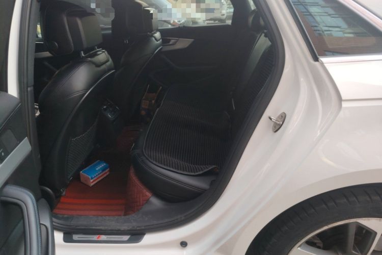 Used Audi A4L 2019 40 TFSI Sporty Version China VI Left Rear Seat