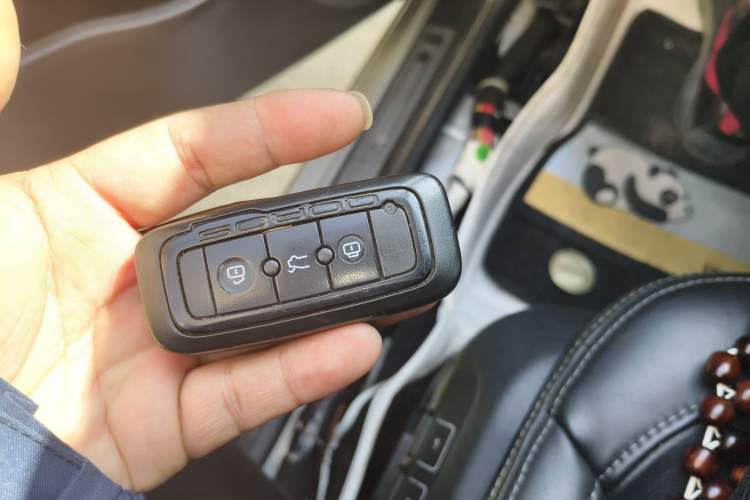 Used Qoros 3 2015 Urban SUV 1.6T Automatic Xuan Dong Party Edition Vehicle Key