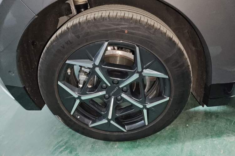 Used Lynk & Co Z20 2025 530 km Range Rear-Wheel Drive Max
