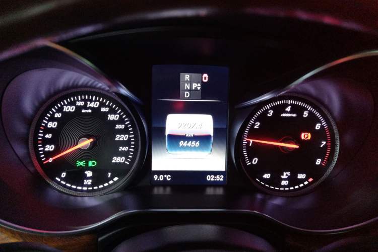 Used Mercedes-Benz V-Class 2018 V250 2.0T Middle East Version