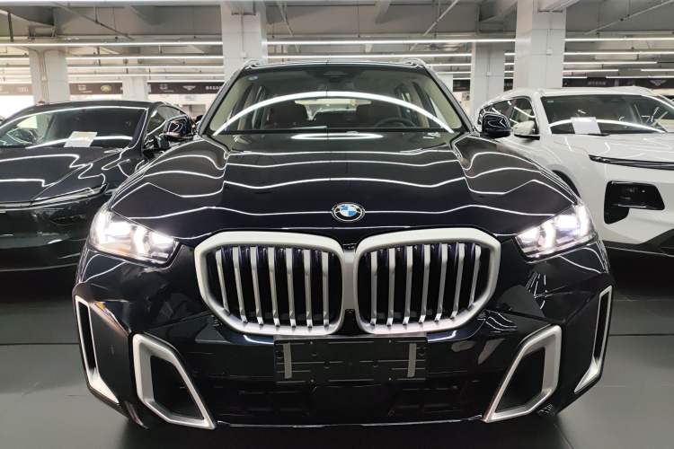 Used BMW X5 2023 xDrive 30Li M Sport Package
