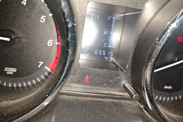 Used HYOSOW S3 2015 1.5L Luxury Model China V Standard
