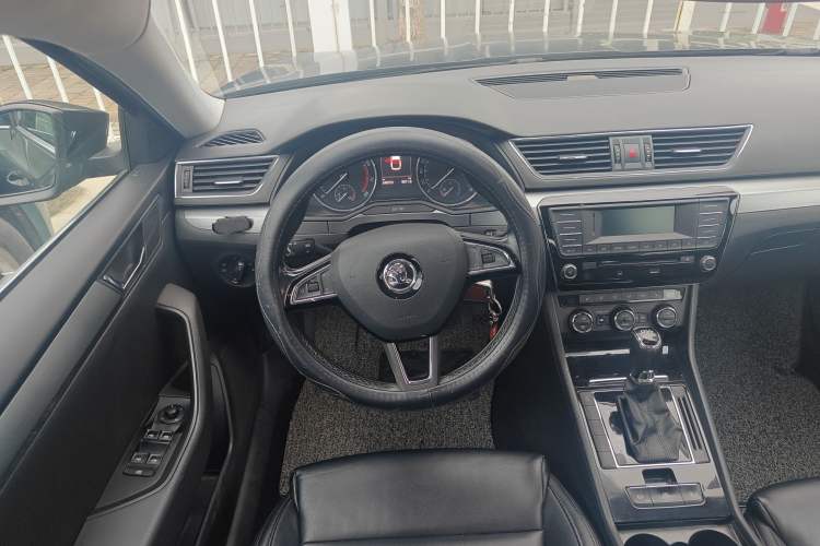 Used Skoda Superb 2016 TSI280 DSG Innovation Edition Steering Wheel