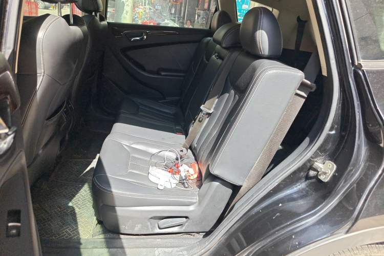 Used Dongfeng Fengon 580 2018 1.5T CVT Luxury Model Left Rear Seat