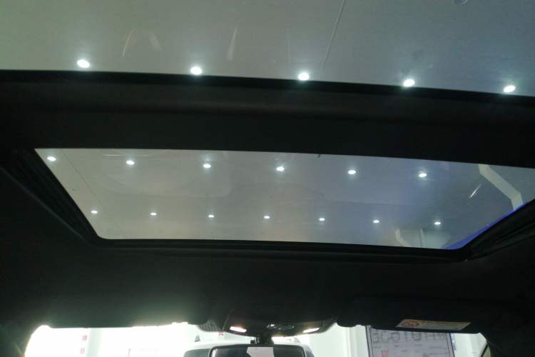 Used Lincoln MKC 2017 2.0T Two-Wheel Drive Deluxe Edition
