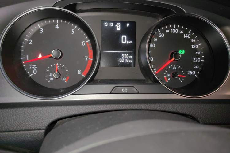 Used Volkswagen Golf 2016 1.6L Automatic Fashion Model