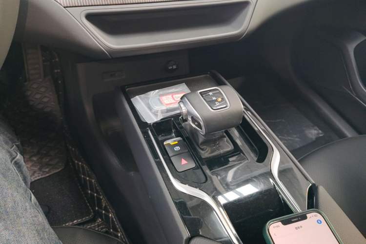 Used Hongqi E-QM5 2022 431 km Charge & Enjoy Edition