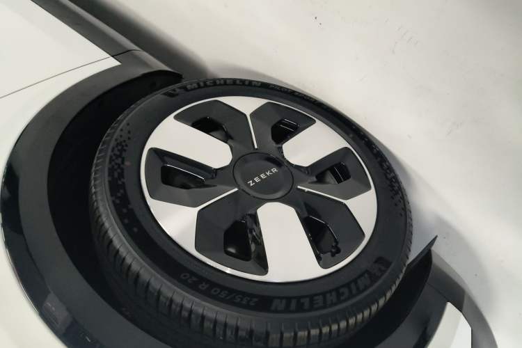 Used Zeekr MIX 2025 Intelligent Driving Version
