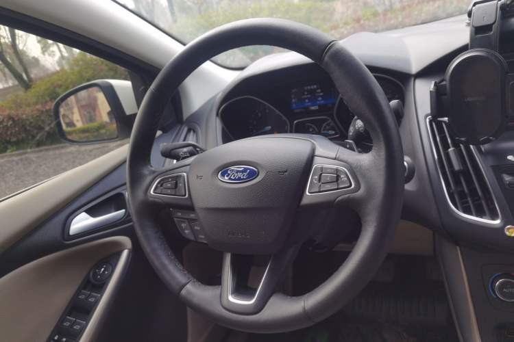 Used Ford Focus 2015 Sedan EcoBoost 180 Automatic Flagship Model
