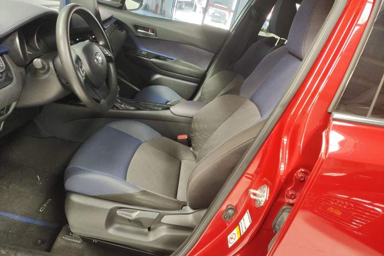 Used Toyota C-HR 2018 2.0L Leading Edition China VI