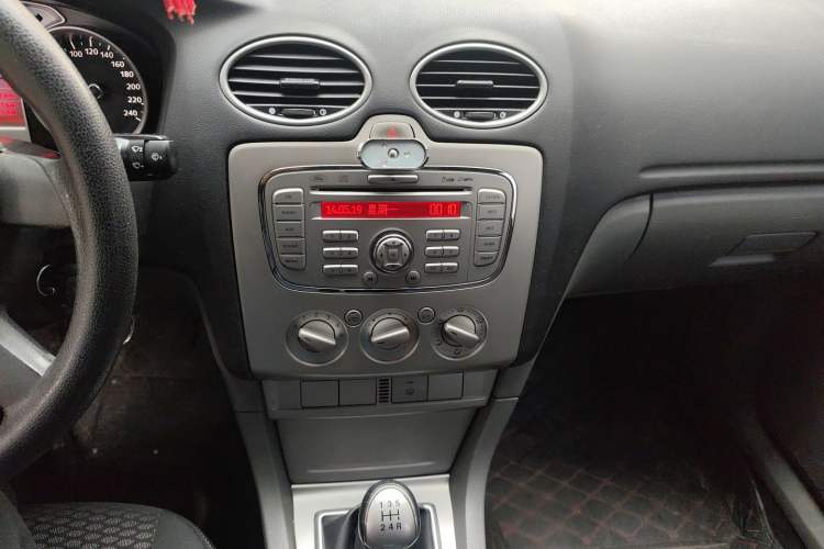 Used Ford Focus 2013 Hatchback Classic 1.8L Manual Base Model