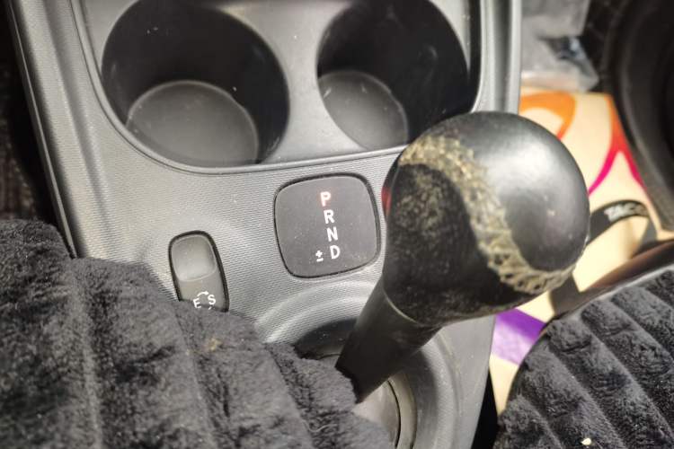 Used smart forfour 2016 1.0L 52 kW Passion Edition Gear Lever